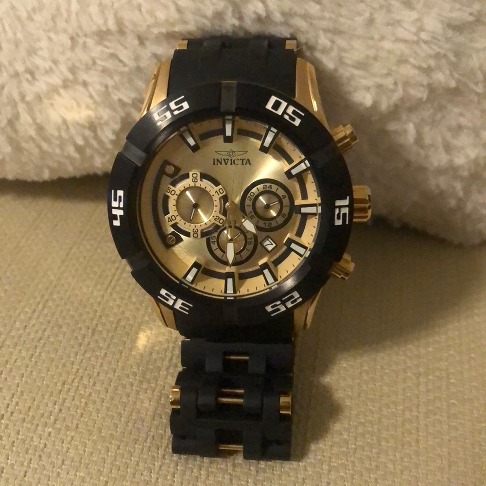Invicta Model 21819 - Men's Watch Quartz